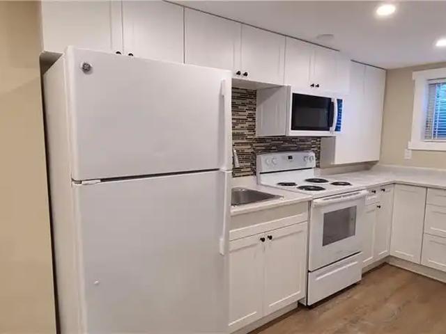 120 ELMWOOD Avenue Unit# B