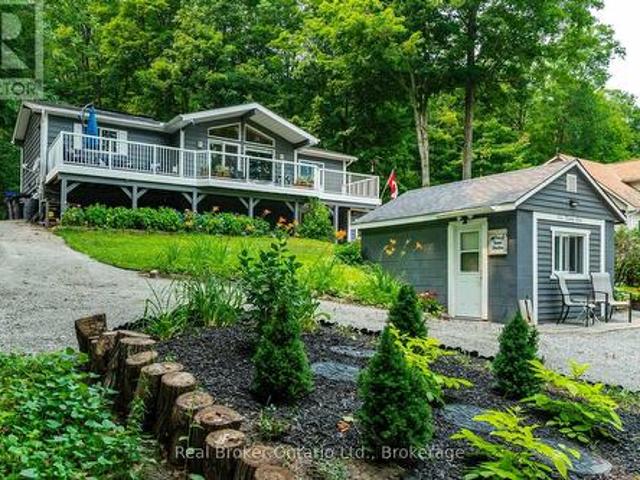 120 Farlain Lake Road W, Tiny, ON, L9M 0B9 house for sale | Listing ID S13572 | Royal LePage