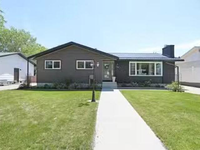 120 Ingram Park Drive East, Brooks, AB, T1R 0J9 house for sa.