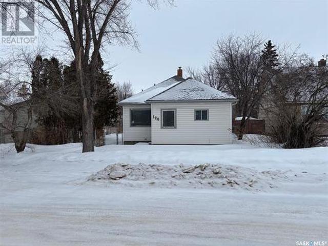 120 Iroquois Street W, Moose Jaw, SK, S6H 5A6 house for sale | Listing ID SK993554 | Royal LePage