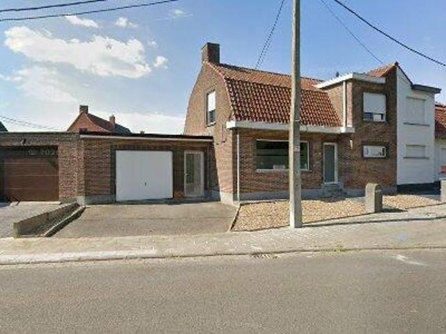 120 m2 room for rent in Menen