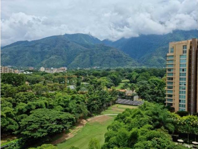 Apartamento con vista a campos de golf del country club en OBRA GRIS