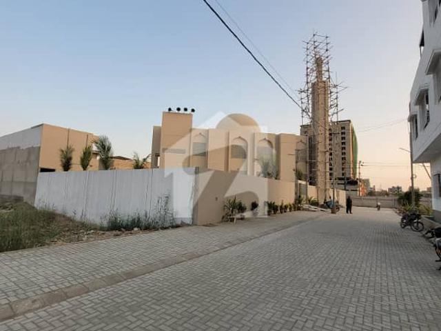 120 square yards residential plot on 30 feet wide road available for sale