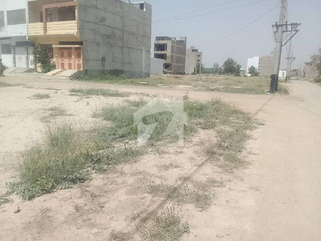 120 sq yard lease and map pass plot for sale 40 ft road near main road