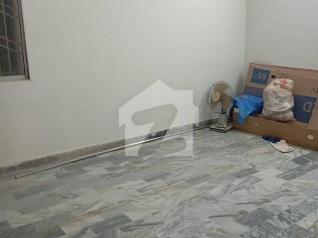 120 sq yard portion for salient commercial avaliable rent