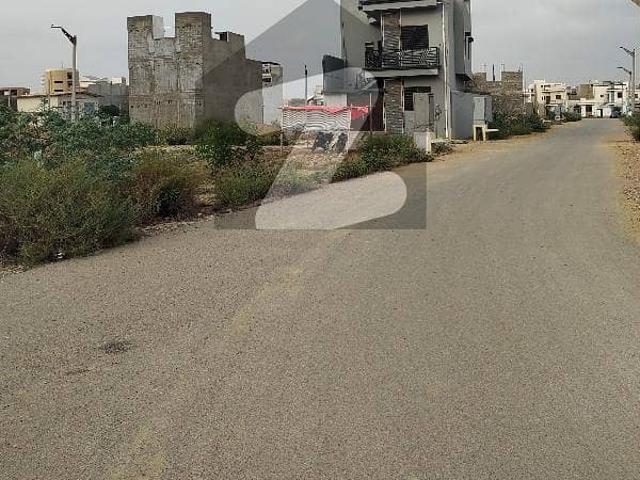 120 Square Yards Prime Location Plot Available For Sale