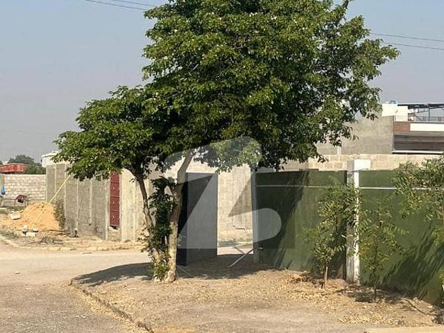120 Sq yd Plot For Sale, Transfer, Park Facing, West Open, ViP LOCATION PIDC Society