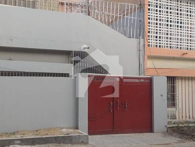 120 Sq Yds Single Storey House For Sale in Gulistan e Johar Block 7