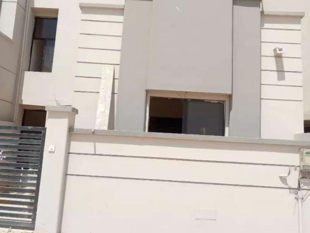 120 yards one unit in Builder condition for sale Karachi Saima Luxury Homes ID 21668