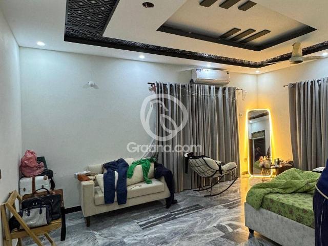 120 Yd² Upper portion for Rent