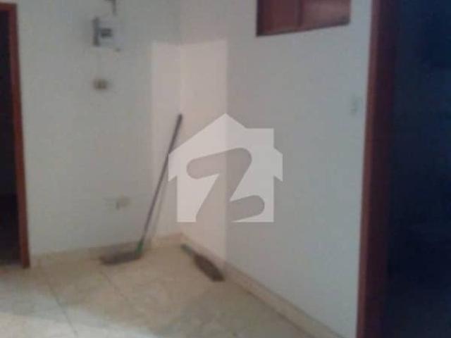 120 Yrds One Unit Leased House For Sale In Gulshan Block 2