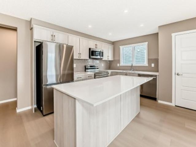 1214 Stoneside Road, Sherwood Park, AB, T8H 3A4 house for sale | Listing ID E4502 | Royal LePage