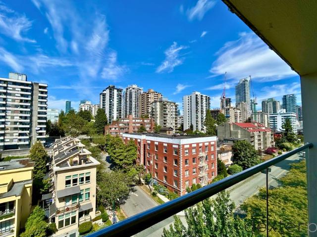 1215 Beach Ave #905