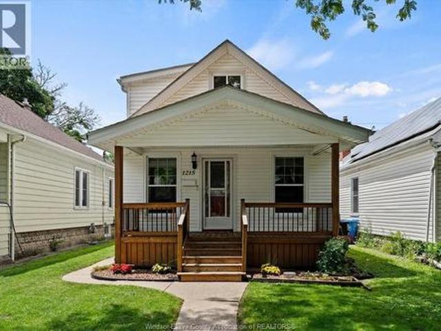 1215 Lincoln Road, Windsor, ON, N8Y 2H9 house for sale | Listing ID 26020 | Royal LePage