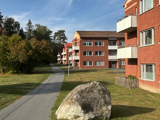 12101 1070 Duvhöksgränd 2, ledig lägenhet i Enköping