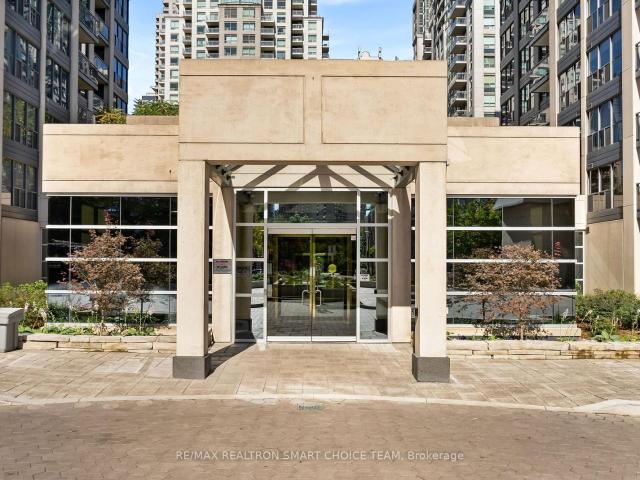 1211 28 Hollywood Avenue, North York | Terminated, C12595 | Condos. Ca