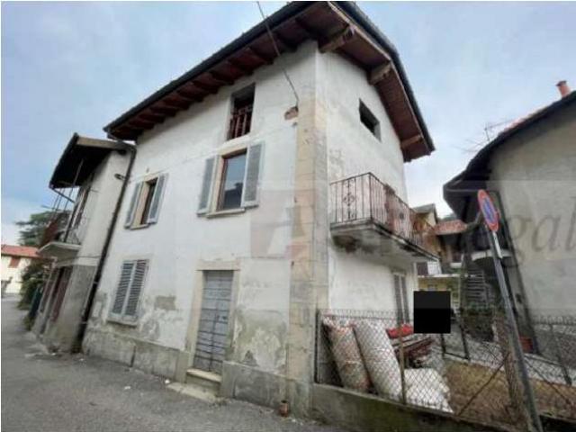 121/2023 1 VA Casa singola a rustico in asta a Cocquio Trevisago