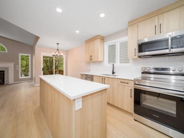 1212 Ormsby Lane, Edmonton, AB, T5T 6R2 house for sale | Listing ID E4491 | Royal LePage