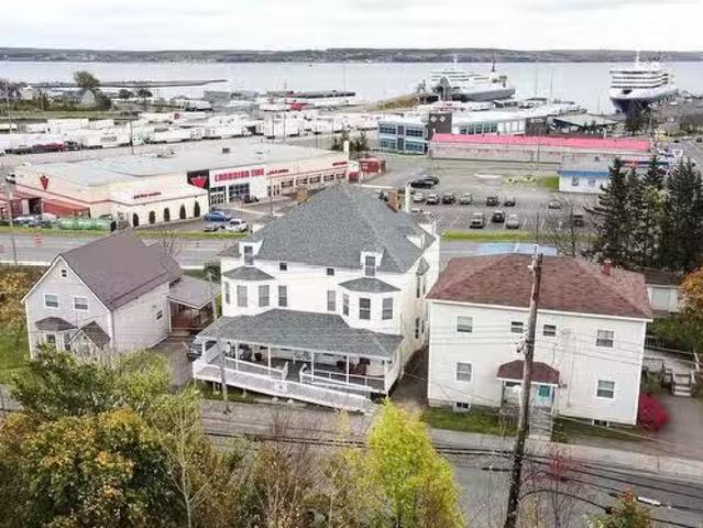 121 123 Pierce Street, North Sydney, NS, B2A 1P4 house for s.
