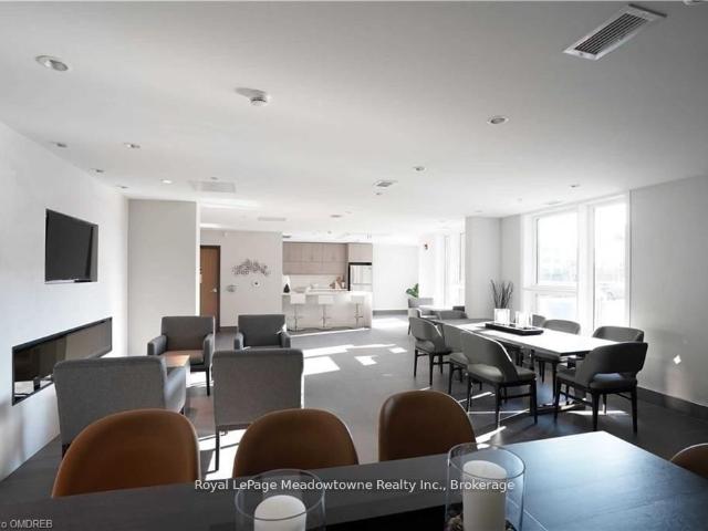 121 1 Leger Way, Milton | Leased, W13043 | Condos. Ca