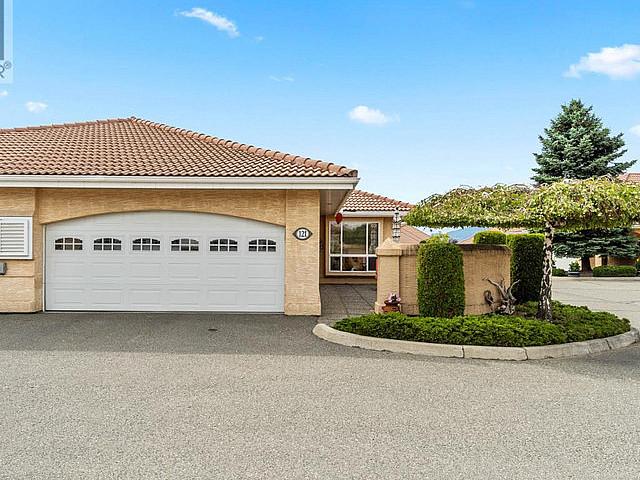 121 45 Hudsons Bay Trail Kamloops, British Columbia