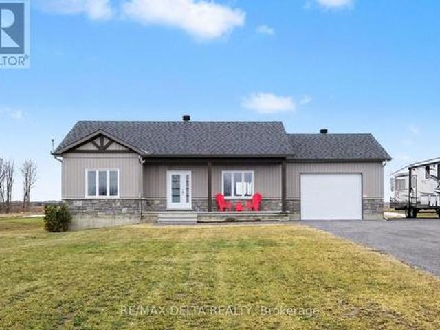 121 County Rd 19 Road, Alfred And Plantagenet, ON, K0A 3K0 house for sale | Listing ID X13443 | Royal LePage