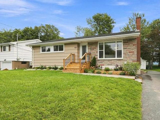121 Belle Vista Drive, Dartmouth, NS, B2W 2X6 house for sale | Listing ID 202621 | Royal LePage