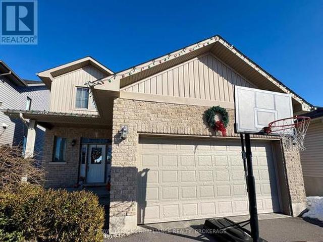 121 Blakely Street, Loyalist Amherstview, ON, K7N 0A3 house for sale | Listing ID X11996 | Royal LePage