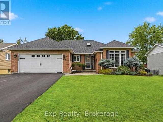 121 Simcoe Street, Greater Napanee, ON, K7R 2X5 house for sale | Listing ID X13501 | Royal LePage