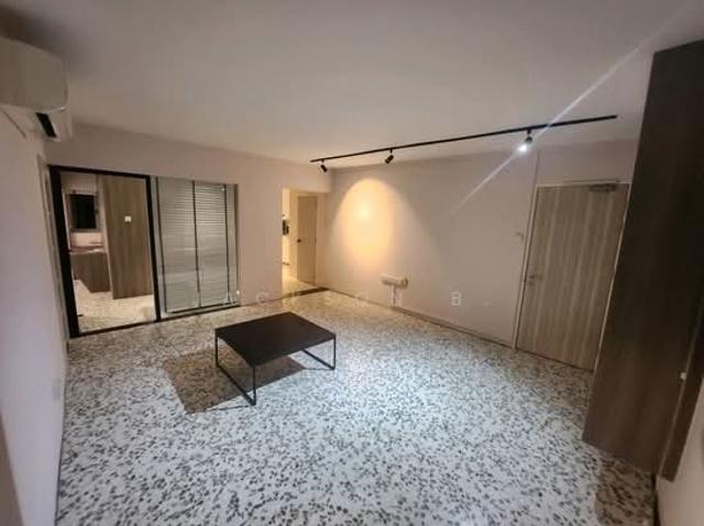 121 Paya Lebar Way HDB Apartment For Rent, $3,990, 3 Bed 2 Bath 980 sqft $4.07 psf