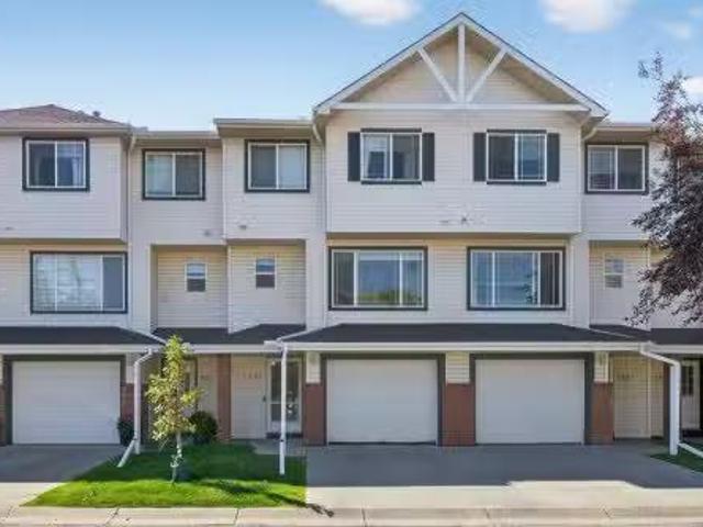 121 Rocky Ridge Court Nw, Calgary, AB, T3G 4S7 townhouse for.