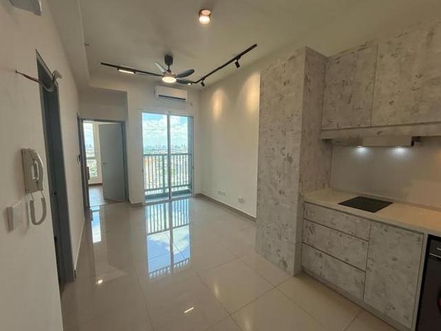 121 Residences 2 Rooms 450 sqft Partial Furnished 1 Car Park