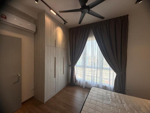 121 residences, condominium