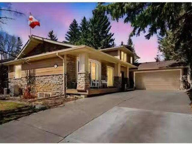 12240 Lake Louise Way Se, Calgary, AB, T2J 2M3 house for sal.