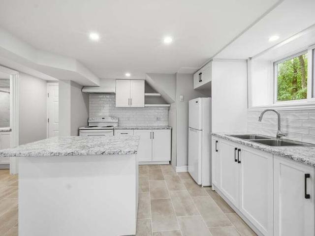 1225 Old Montreal Rd Unit 4