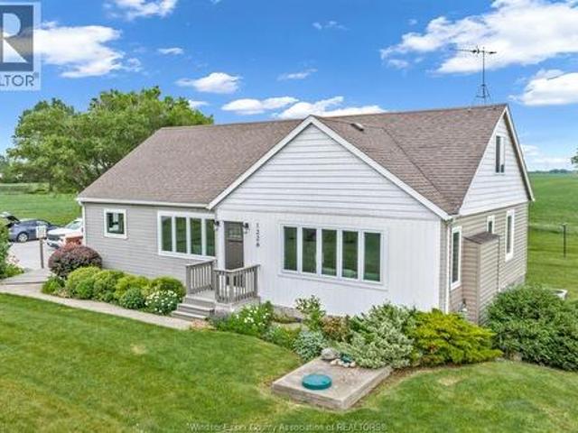 1226 Puce Road, Lakeshore, ON, N8M 2X7 house for sale | Listing ID 26016 | Royal LePage