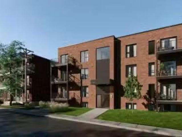 12282 Rue Grenet, Montréal Ahuntsic Cartierville, QC, H4J 2J.