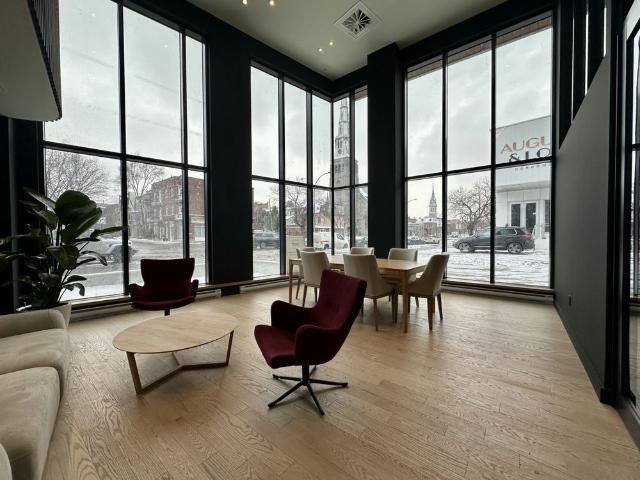 1220 Boulevard René Lévesque Est, #001