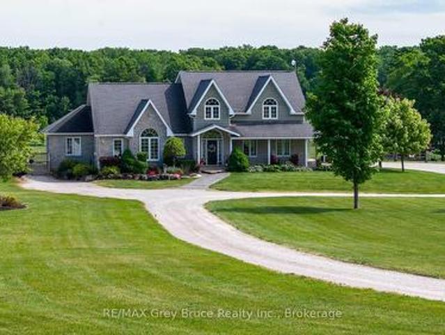 122152 Sideroad 12, Georgian Bluffs, ON, N4K 5N5 house for sale | Listing ID X13421 | Royal LePage
