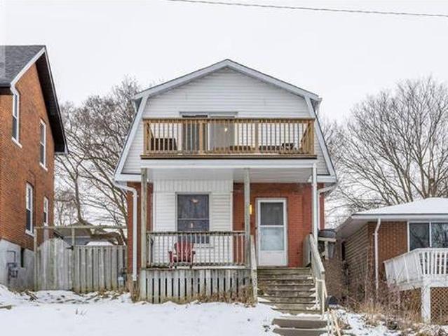 1221 GRANDVIEW Avenue Peterborough Ontario