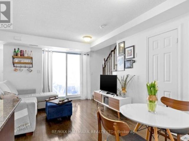 122 11 Ruttan Street, Toronto, ON, M6P 0A1 townhouse for lease | Listing ID C13500 | Royal LePage
