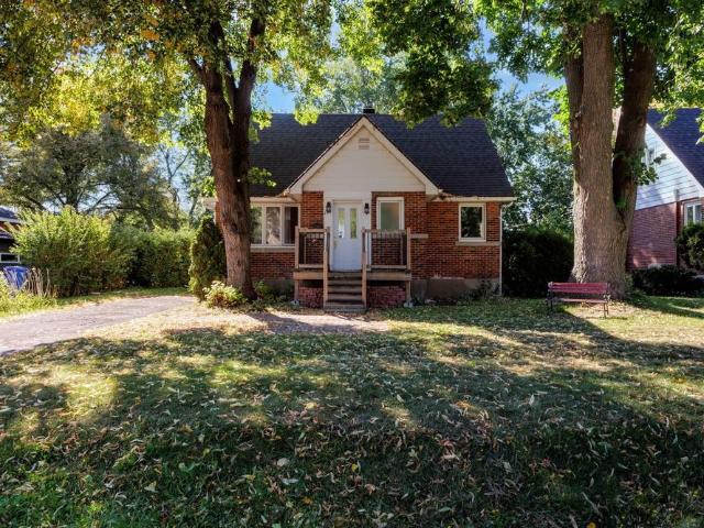 122 Av. Windcrest
