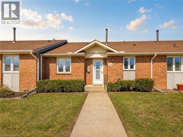 122 Bunting Road Unit# 54, St. Catharines, ON, L2P 3X7 condo for sale | Listing ID 40833 | Royal LePage