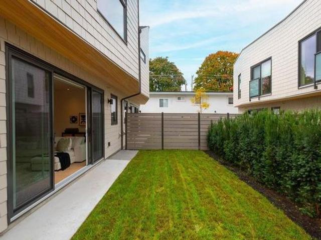 122 17Th Avenue E, Vancouver, BC, V5V 1A4 duplex for sale | Listing ID R2961 | Royal LePage