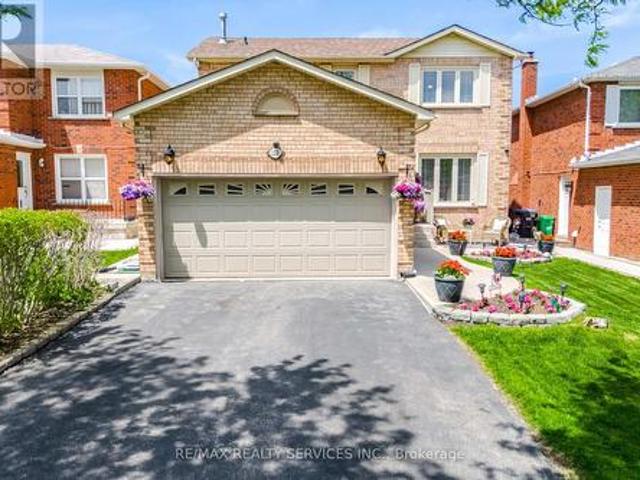 122 Flowertown Avenue, Brampton, ON, L6X 3Y6 house for sale | Listing ID W13212 | Royal LePage