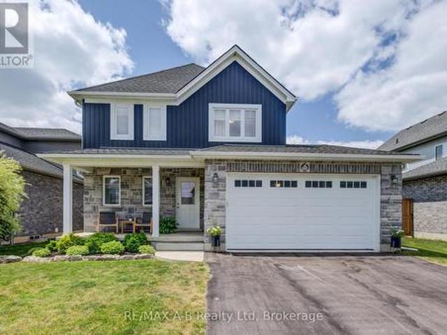 122 Halliday Drive, East Zorra Tavistock. ON, N0B 2R0 house for sale | Listing ID X13586 | Royal LePage