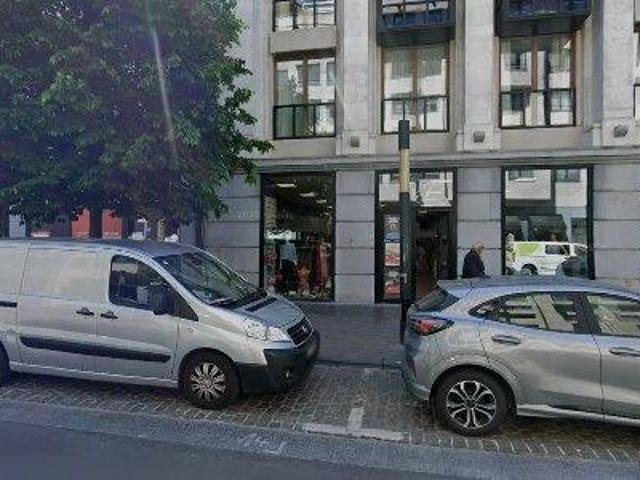 122 m2 office space for rent in Kortrijk