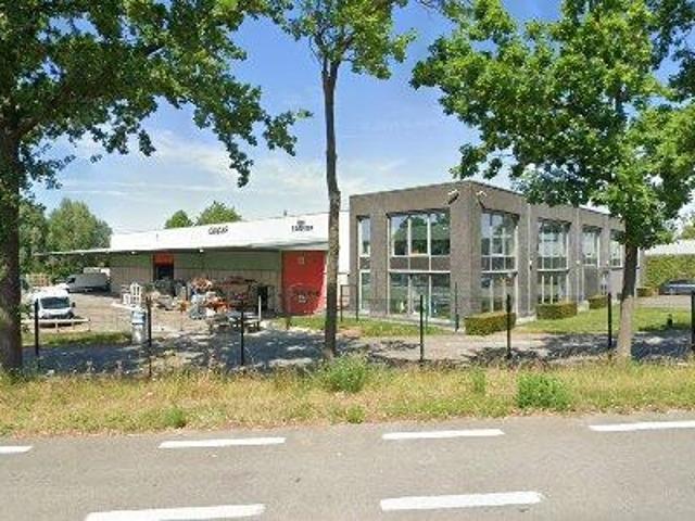 122 m2 office space for rent in Waregem
