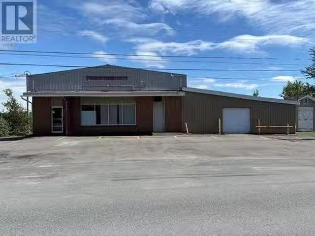 122 Main Street, Clarke'S Head, NL, A0G 2H0 commercial for s.