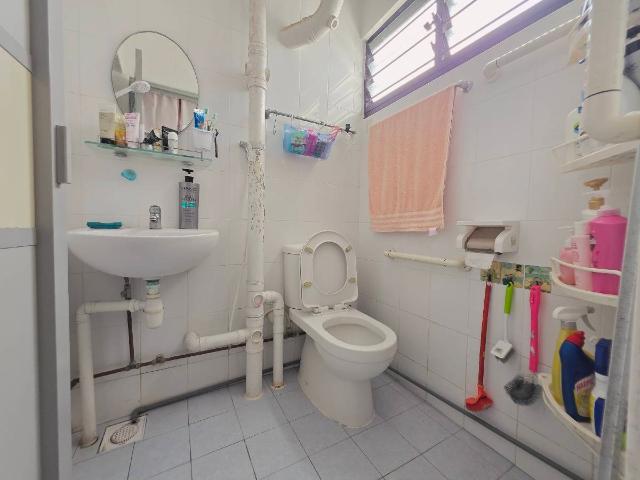 122 Yishun Street 11 HDB Apartment For Sale, $525,000, 3 Bed 2 Bath 980 sqft $536.00 psf